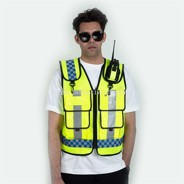 Maamõõtja taskutega turvavest